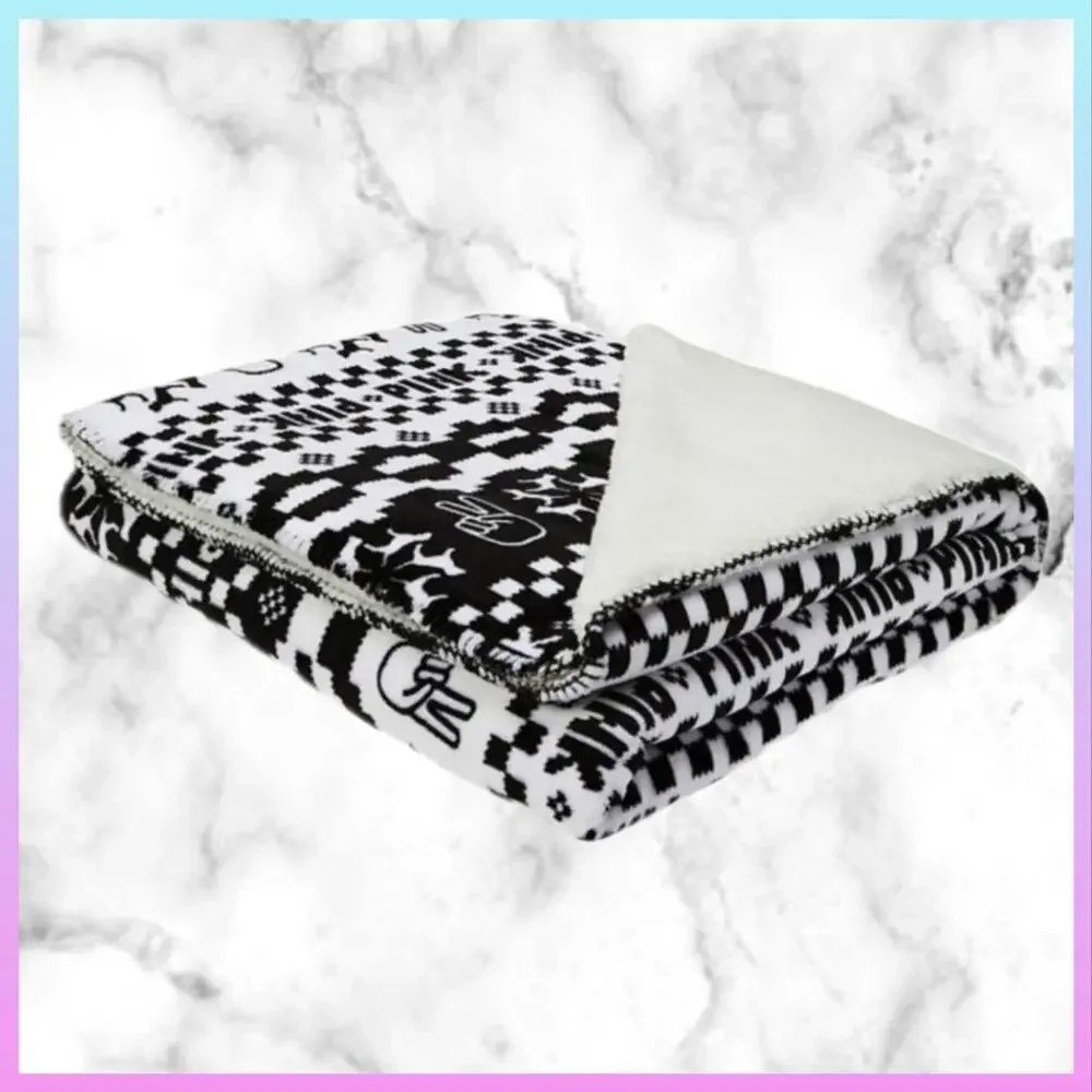 Victoria's Secret PINK Black And White Sherpa Peace Blanket NWT